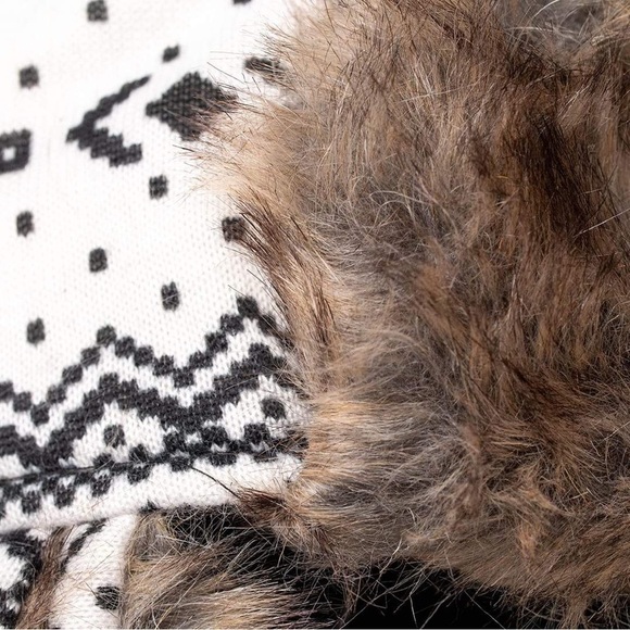 SA Nordic trapper fur lined earflap hat w chin buckle. One size fits most. - Picture 12 of 12